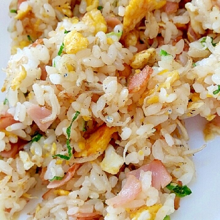 ハムとじゃこと卵のチャーハン レシピ 作り方 By Kuro 24 楽天レシピ ハムとじゃこと卵のチャーハン レシピ 作り方 By Kuro 24 楽天レシピ